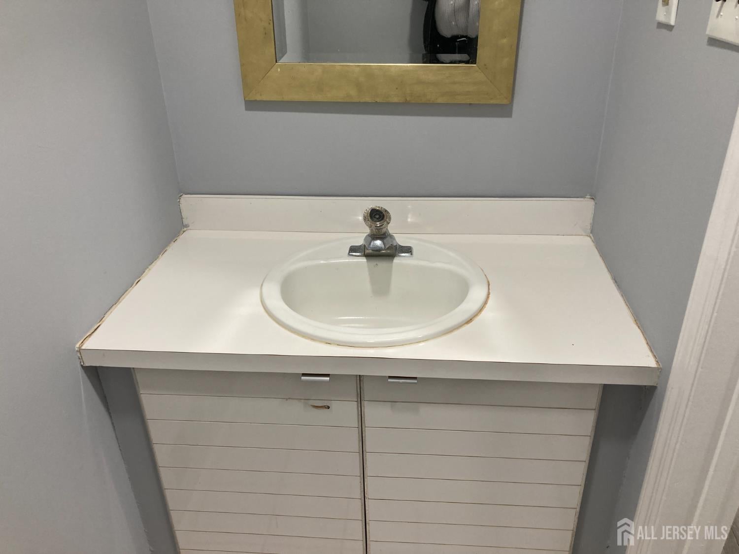 North Brunswick, New Jersey, 08902, United States, 3 Bedrooms Bedrooms, ,2 BathroomsBathrooms,Residential,For Sale,1999515