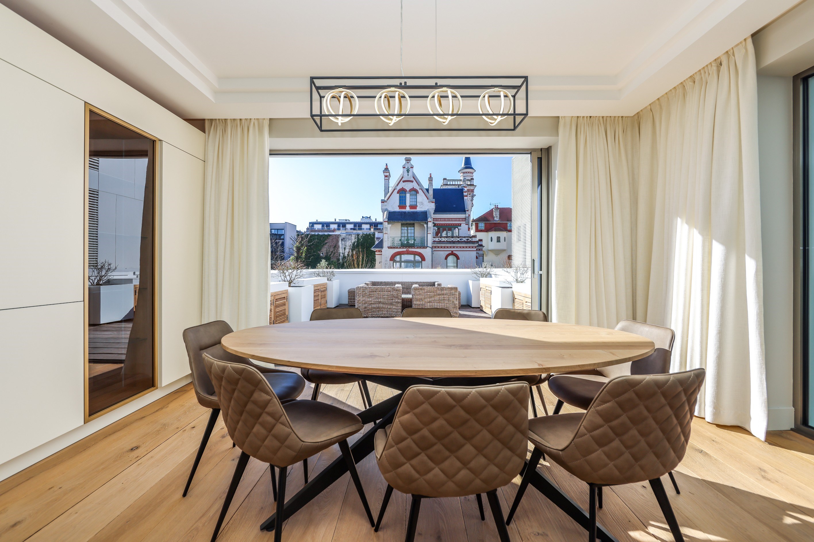  Exceptional Architect-Designed Villa - City Center - 物件實景