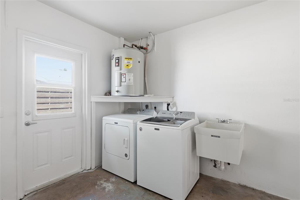 Sarasota, Florida, 34238, United States, 3 Bedrooms Bedrooms, ,2 BathroomsBathrooms,Residential,For Sale,1999159