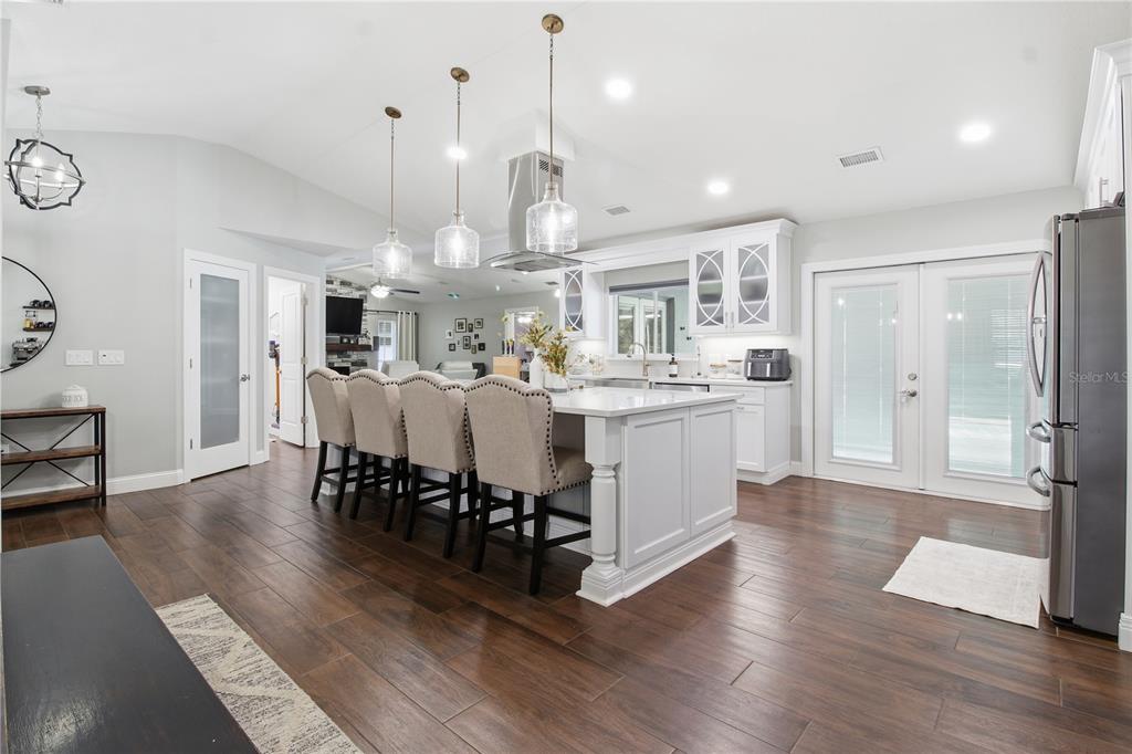 Lakeland, Florida, 33810, United States, 3 Bedrooms Bedrooms, ,2 BathroomsBathrooms,Residential,For Sale,1999879