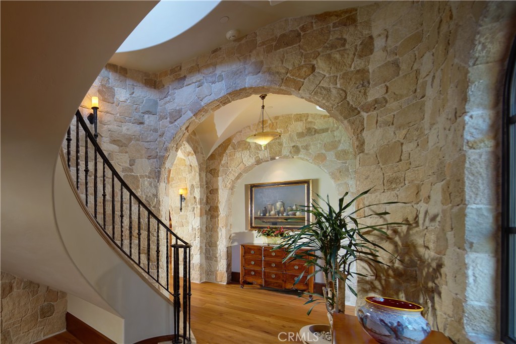 Corona del Mar, California, 92625, United States, 4 Bedrooms Bedrooms, ,3 BathroomsBathrooms,Residential,For Sale,1695491