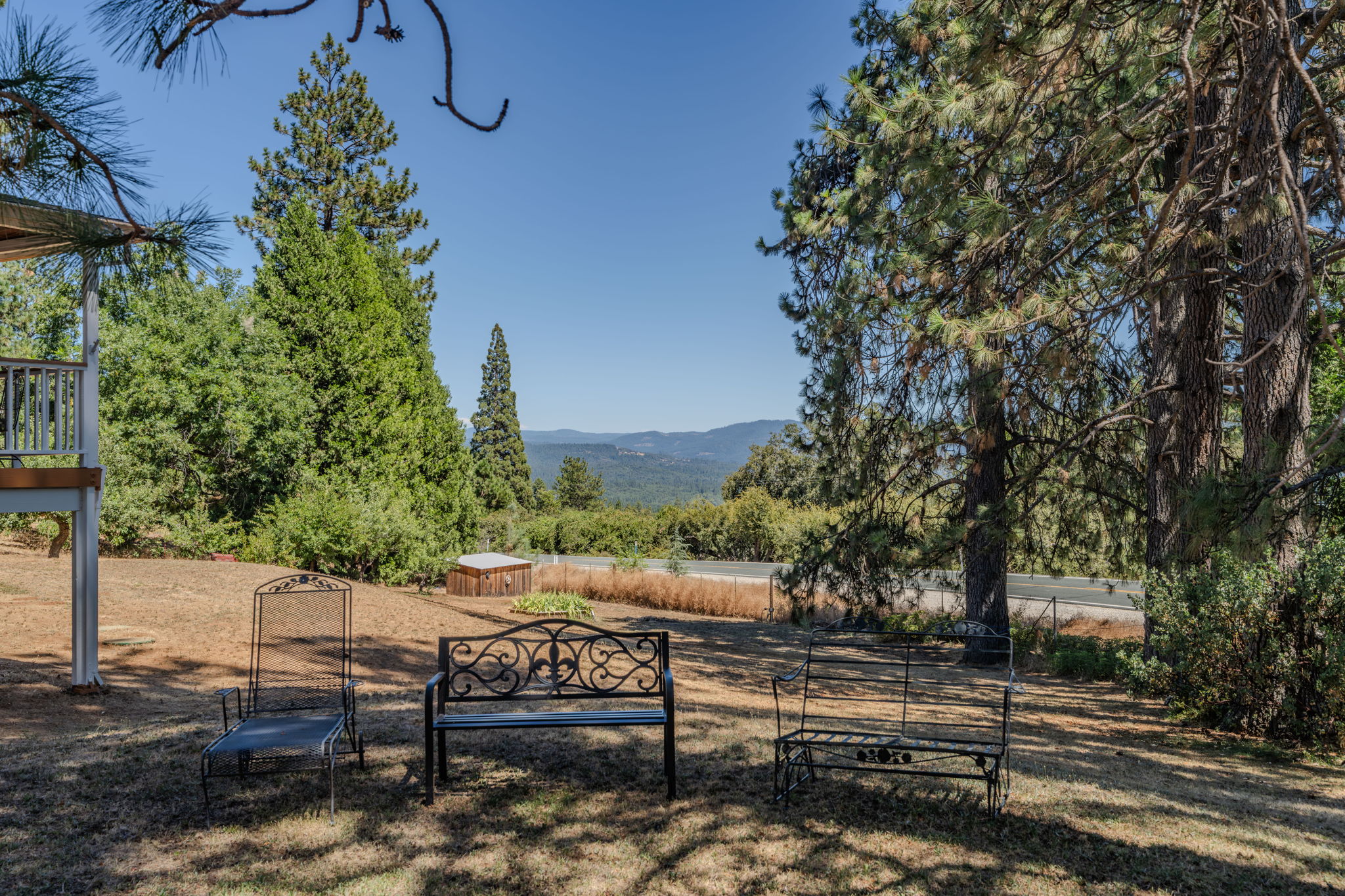  Panoramic Blue Mountain Views on One Usable Acre - 物件實景