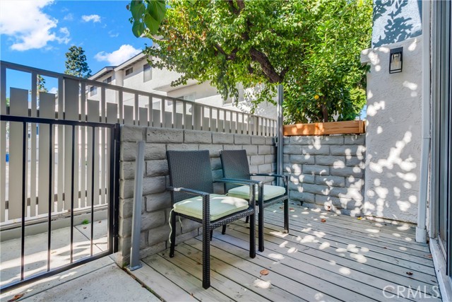 Valley Village, California, 91607, United States, 2 Bedrooms Bedrooms, ,2 BathroomsBathrooms,Residential,For Sale,1989937