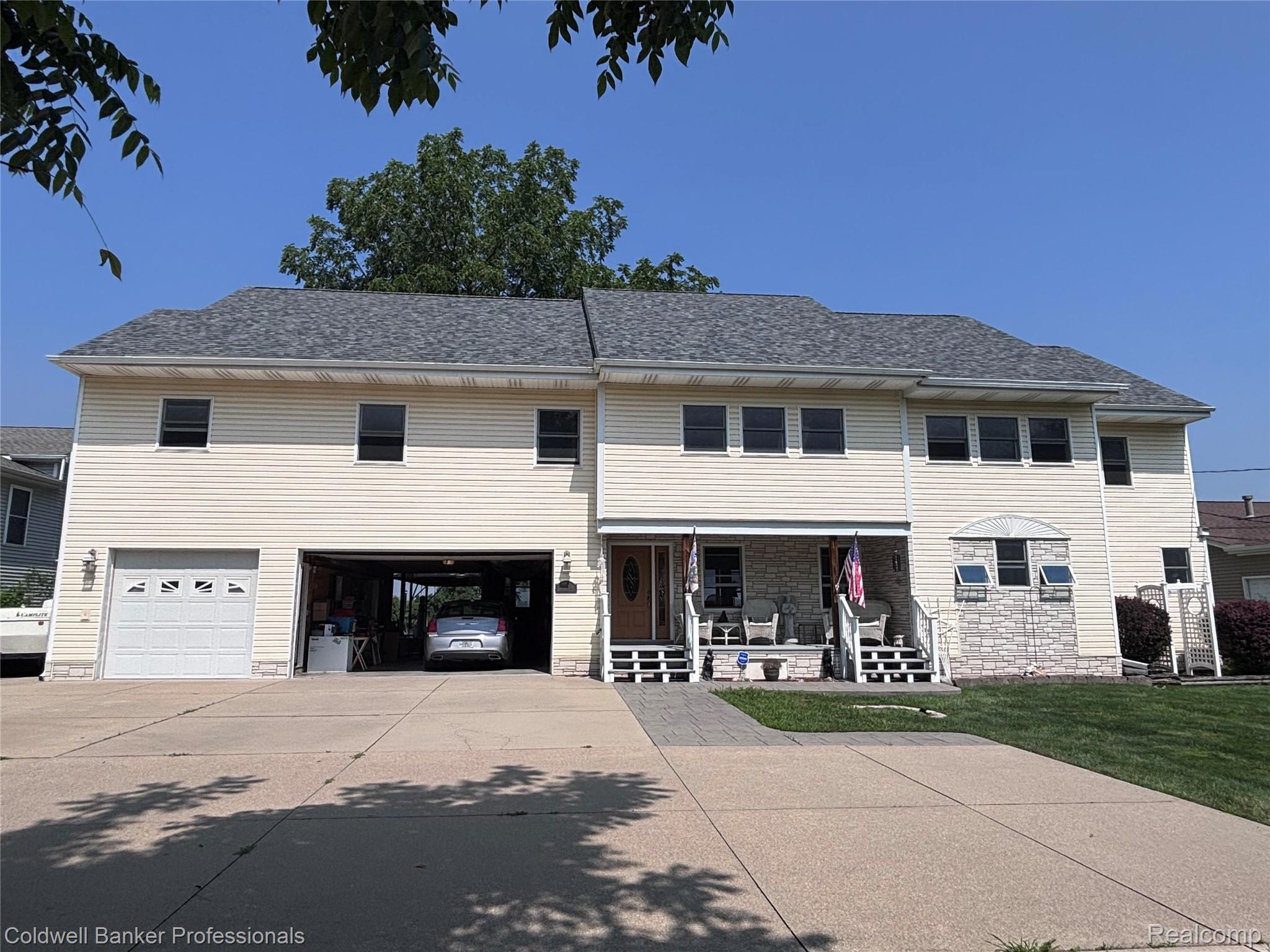HarrisonTownship, Michigan, 48045, United States, 4 Bedrooms Bedrooms, ,3 BathroomsBathrooms,Residential,For Sale,1896563
