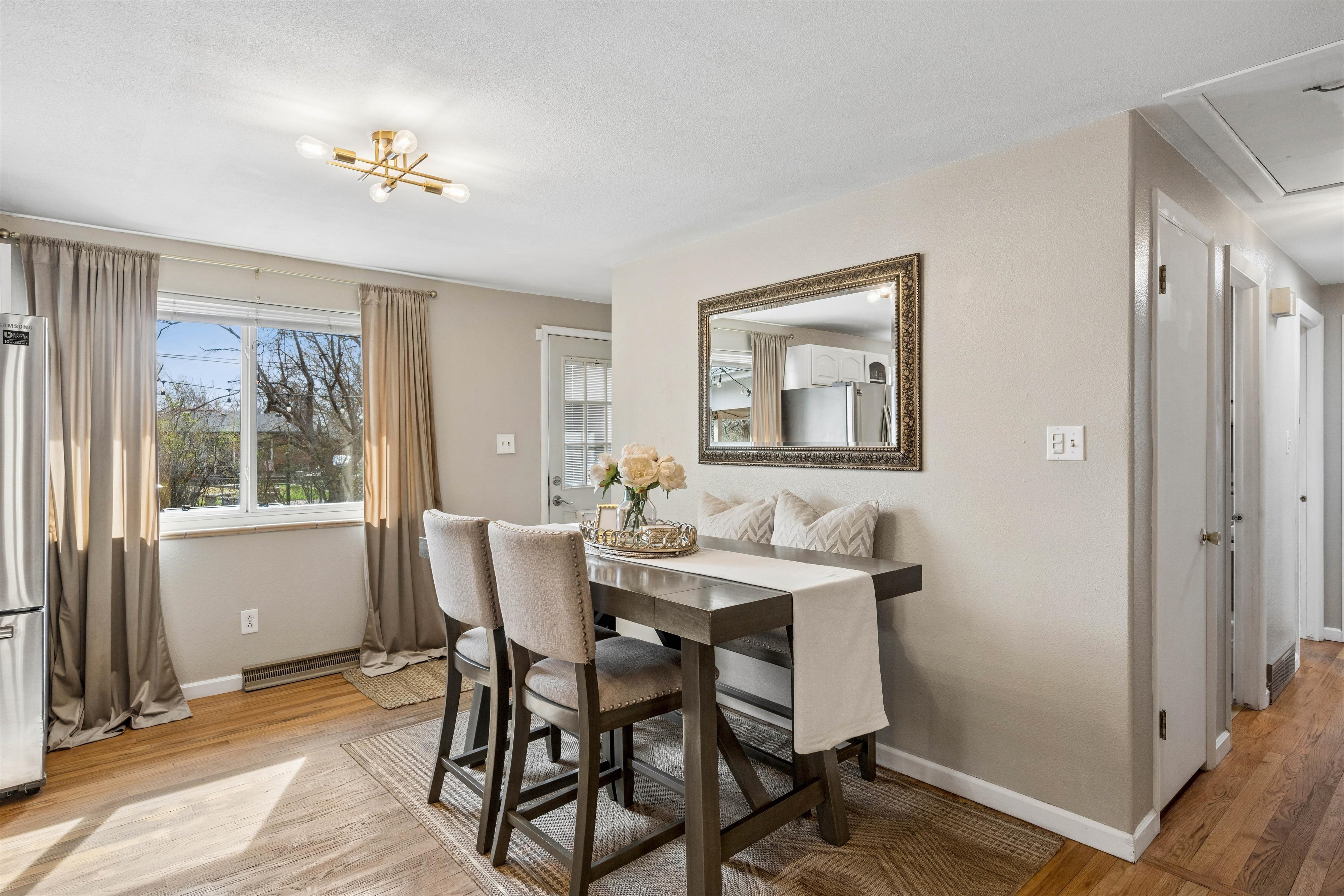  Welcome to 2900 South Jay Street - 物件實景