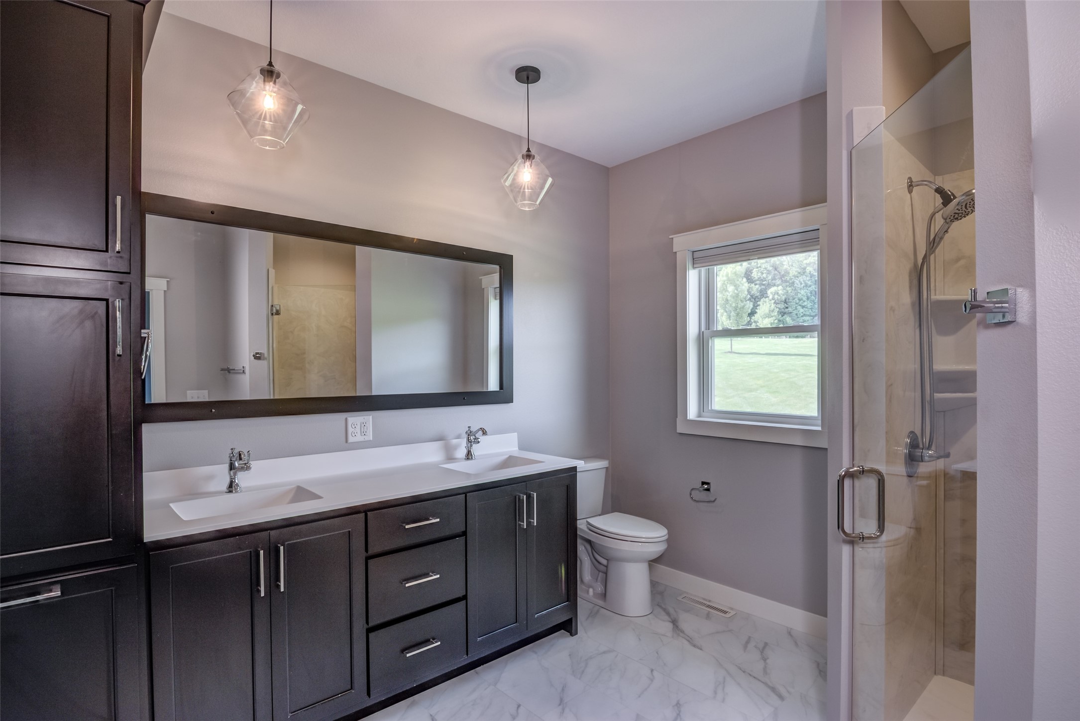 Eau Claire, Wisconsin, 54701, United States, 5 Bedrooms Bedrooms, ,3 BathroomsBathrooms,Residential,For Sale,2049294
