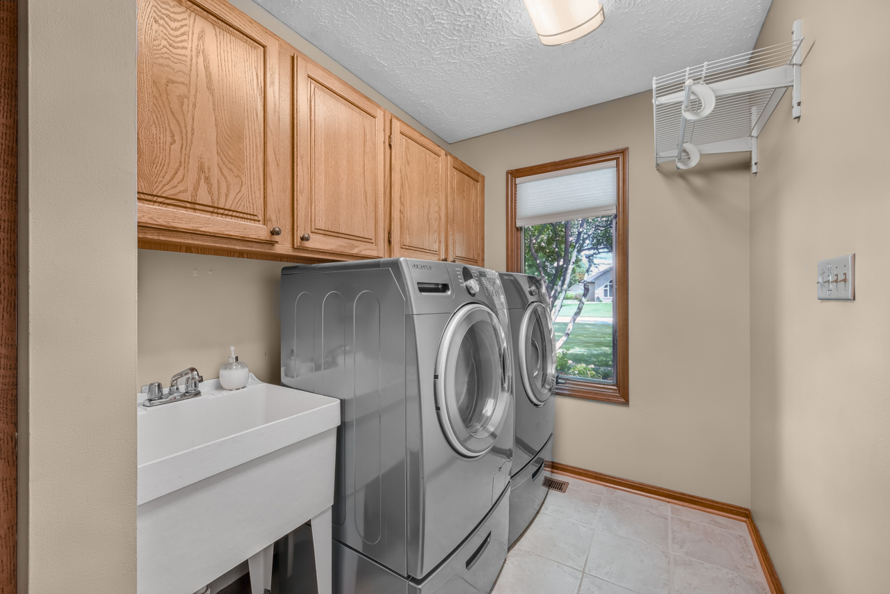 Terre Haute, Indiana, 47802, United States, 4 Bedrooms Bedrooms, ,3 BathroomsBathrooms,Residential,For Sale,1931381