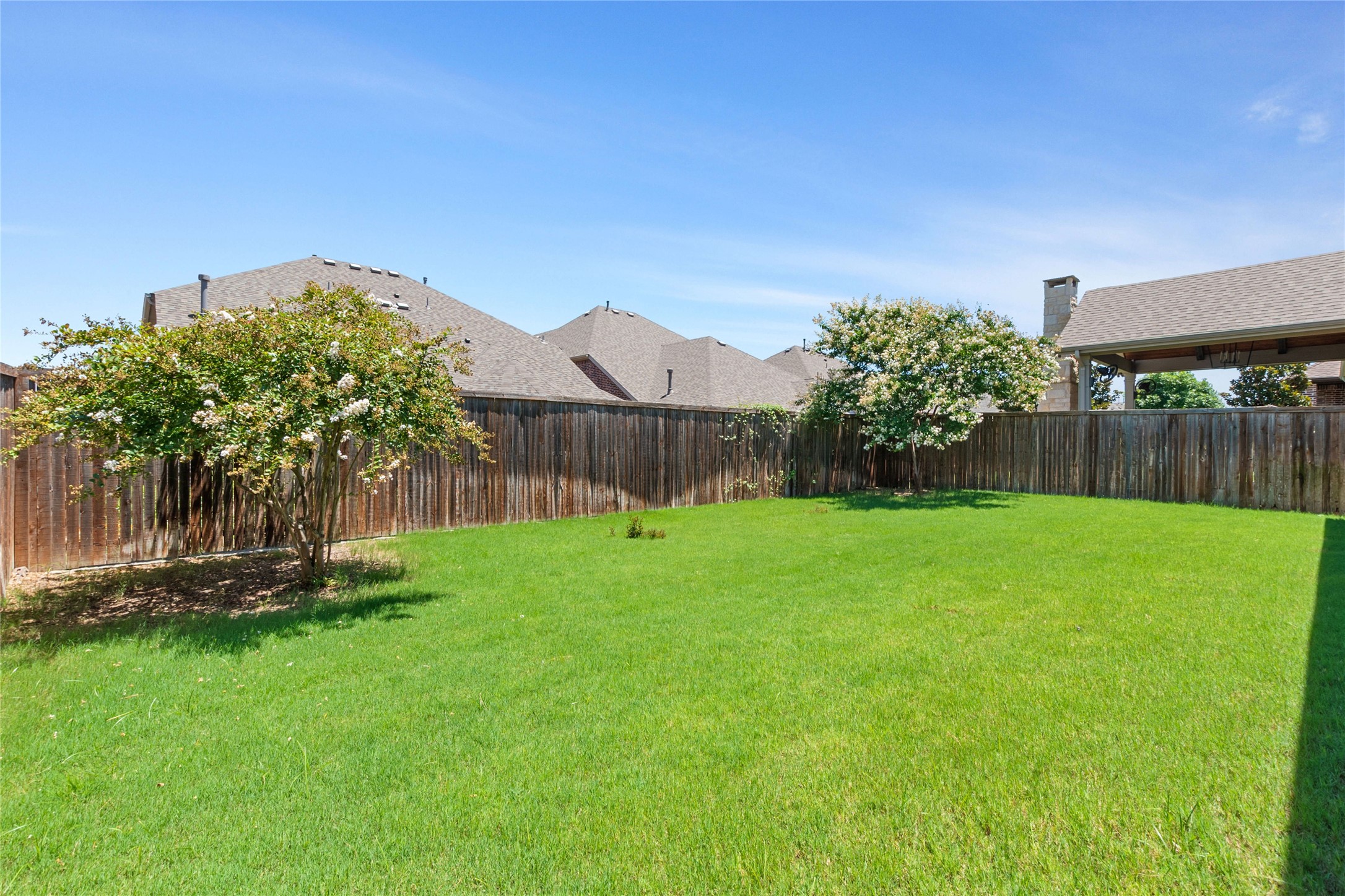 Carrollton, Texas, 75010, United States, 3 Bedrooms Bedrooms, ,2 BathroomsBathrooms,Residential,For Sale,1901690