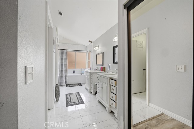 Moreno Valley, California, 92557, United States, 4 Bedrooms Bedrooms, ,3 BathroomsBathrooms,Residential,For Sale,1978485