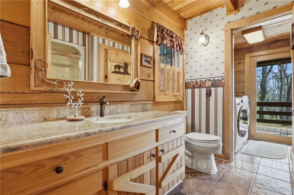 Ferguson, North Carolina, 28624, United States, 2 Bedrooms Bedrooms, ,2 BathroomsBathrooms,Residential,For Sale,2033165