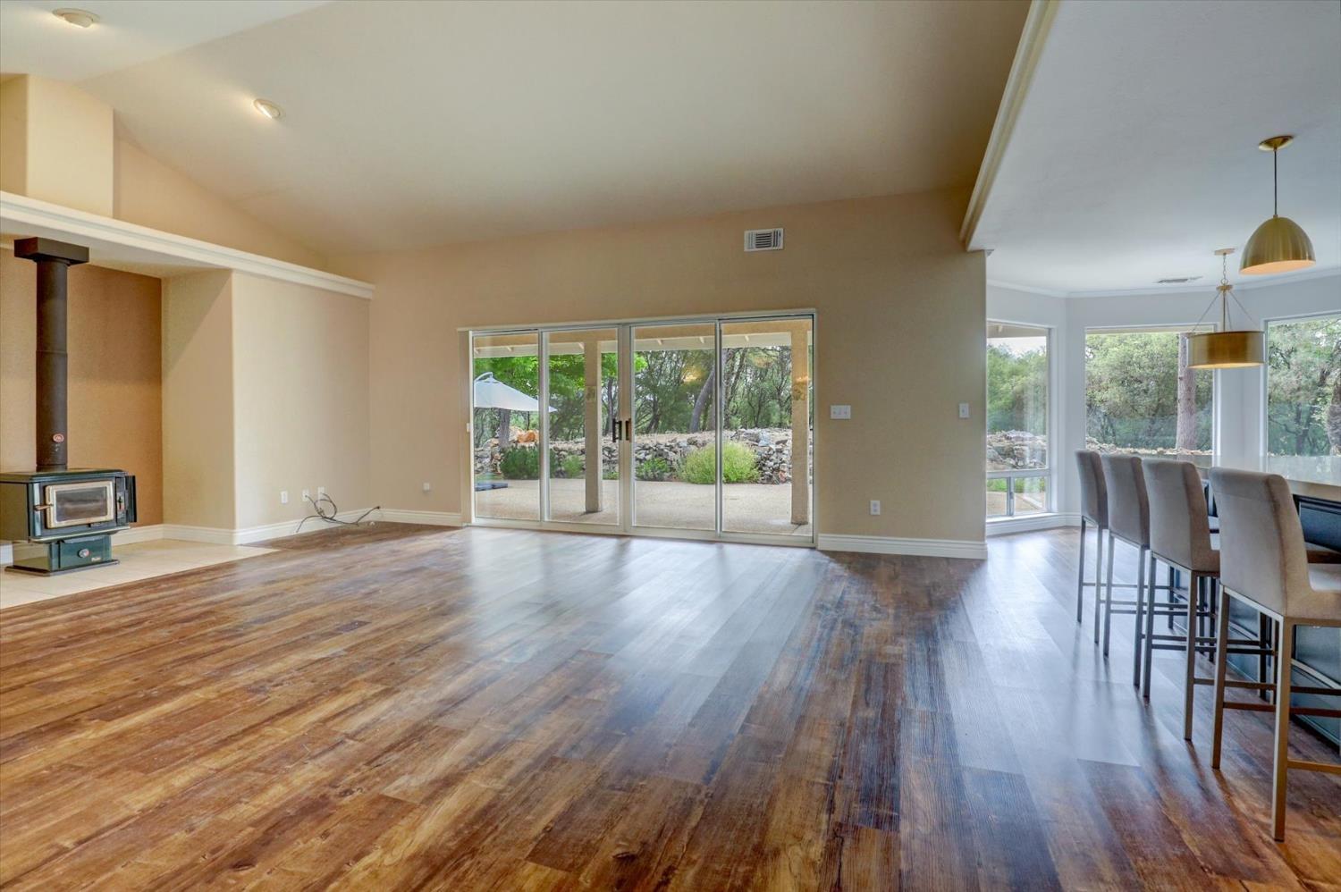 Penn Valley, California, 95946, United States, 3 Bedrooms Bedrooms, ,2 BathroomsBathrooms,Residential,For Sale,1902443