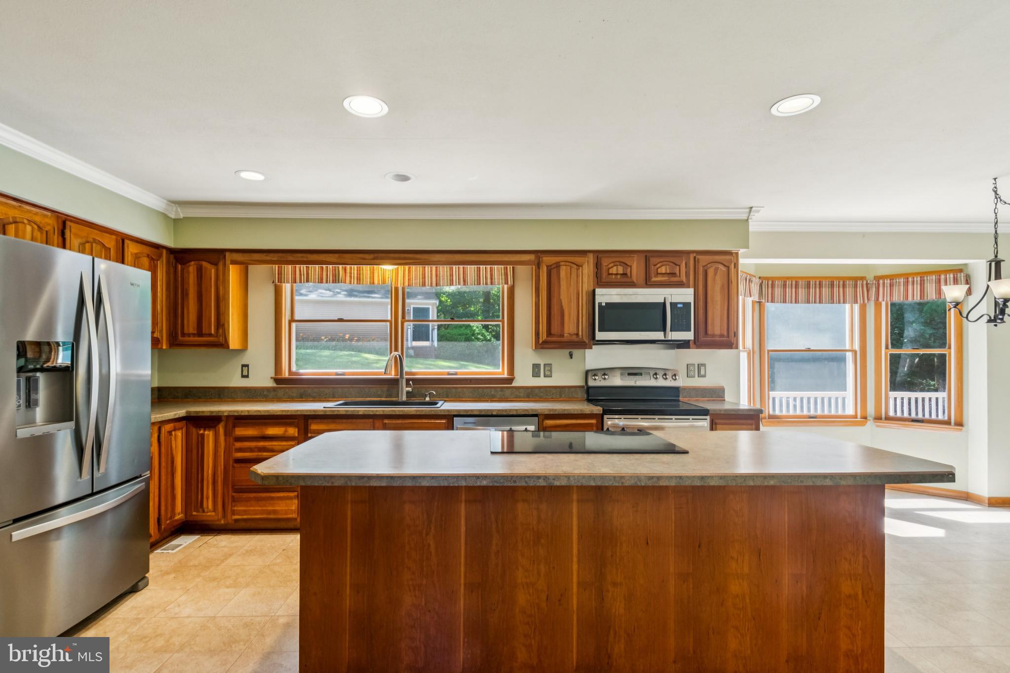 Crownsville, Maryland, 21032, United States, 5 Bedrooms Bedrooms, ,3 BathroomsBathrooms,Residential,For Sale,1922102