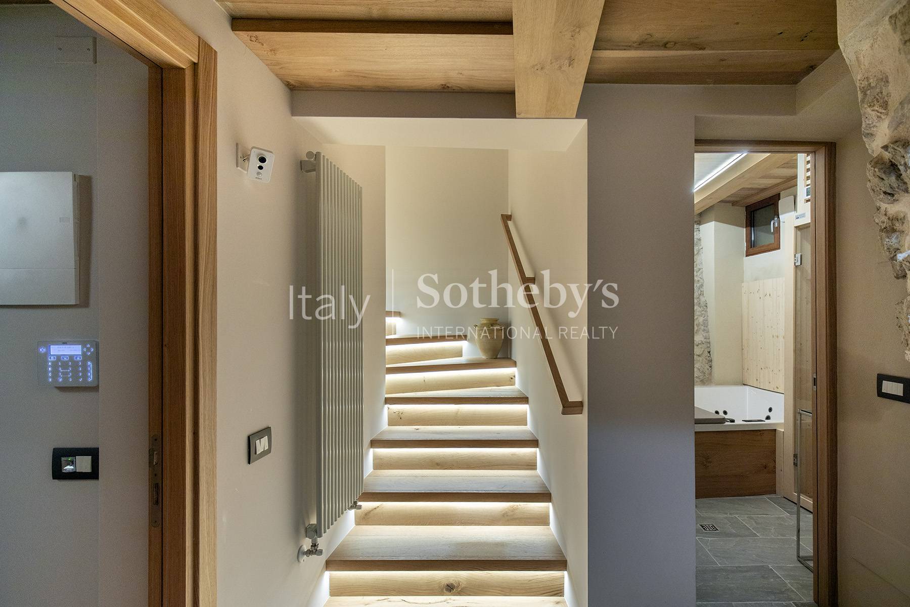  Elegant Townhouse with View - 物件實景