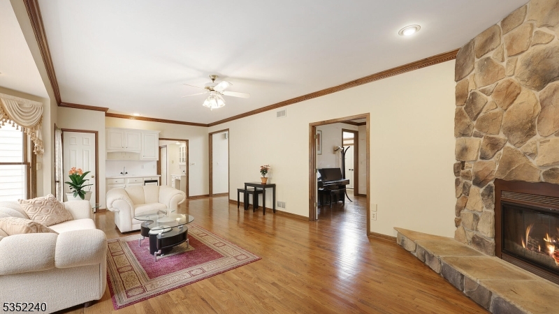 Bridgewater Twp., New Jersey, 07920, United States, 5 Bedrooms Bedrooms, ,4 BathroomsBathrooms,Residential,For Sale,1784085