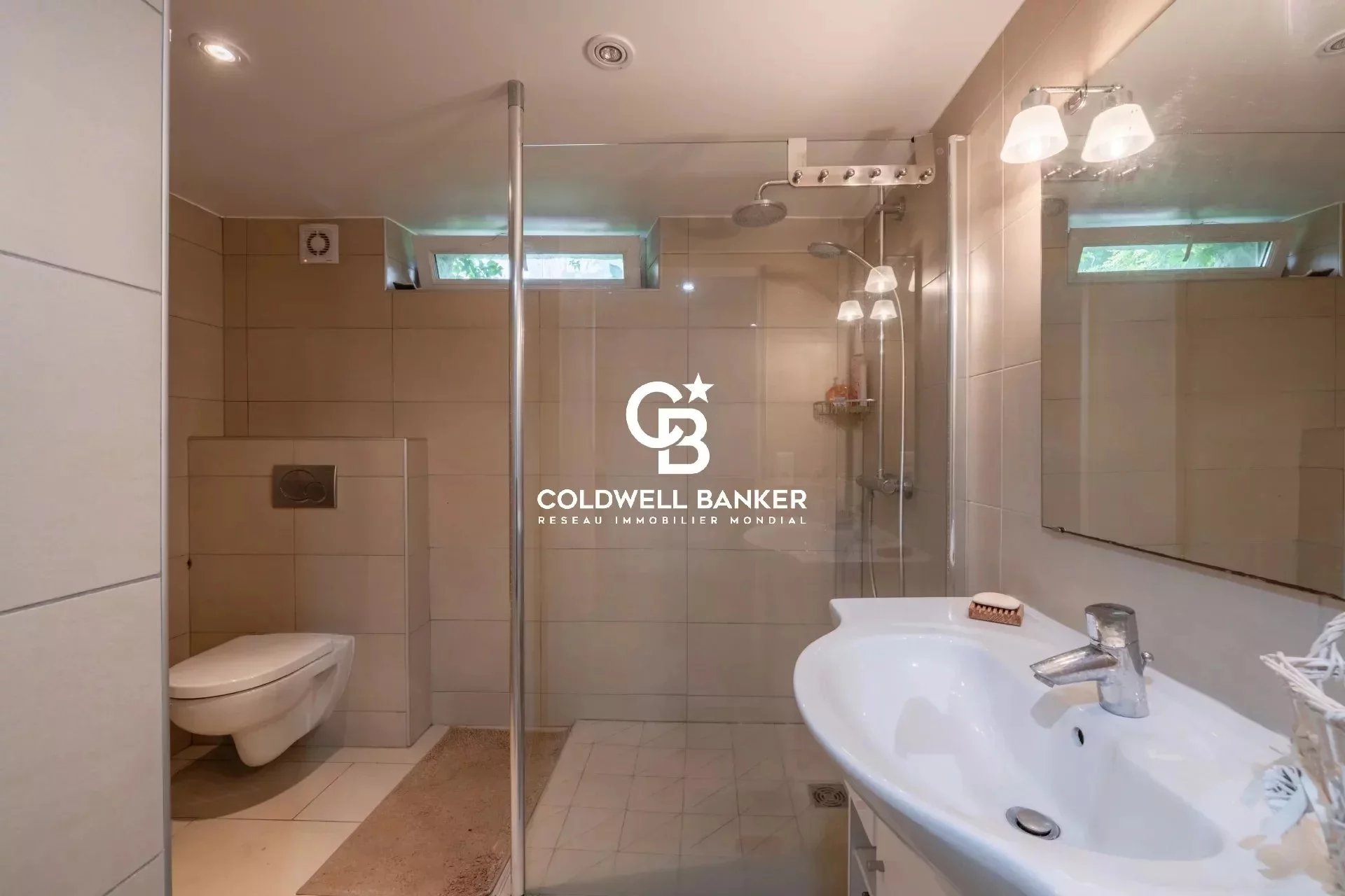 Collonges-sous-Salève, Auvergne-Rhône-Alpes, 74160, FR, 5 Bedrooms Bedrooms, ,10 BathroomsBathrooms,Residential,For Sale,1994633