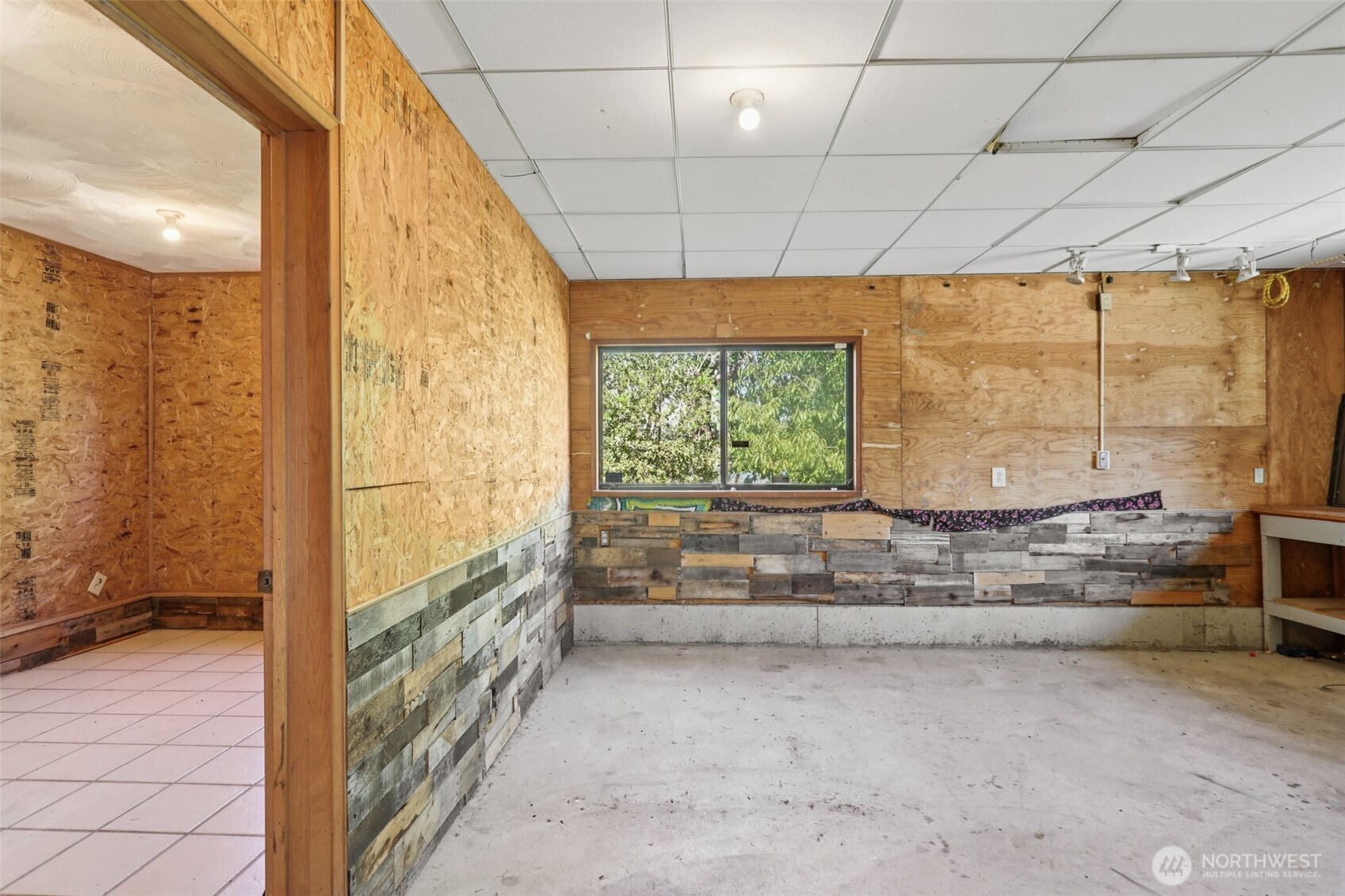 Marysville, Washington, 98271, United States, 4 Bedrooms Bedrooms, ,4 BathroomsBathrooms,Residential,For Sale,1984070