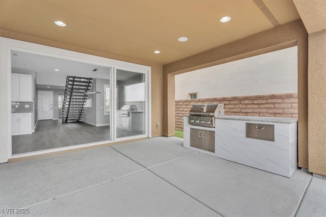 Las Vegas, Nevada, 89138, United States, 3 Bedrooms Bedrooms, ,3 BathroomsBathrooms,Residential,For Sale,1975491