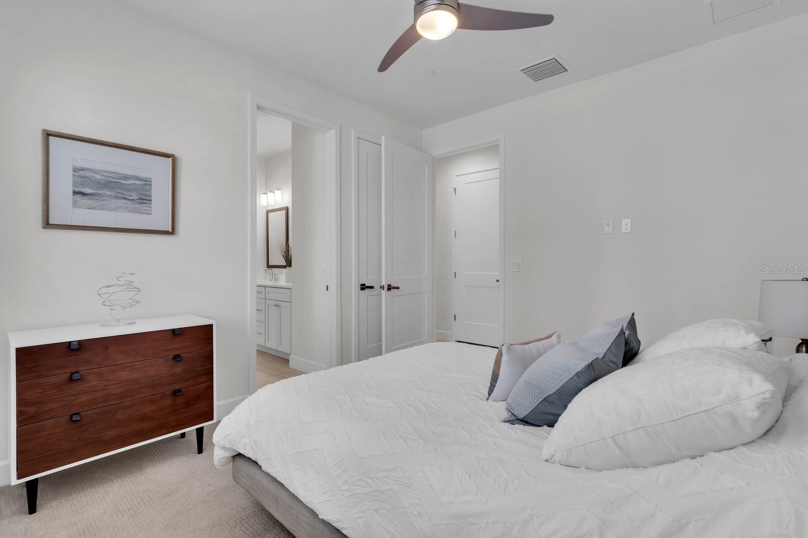 WINTER GARDEN, Florida, 34787, United States, 3 Bedrooms Bedrooms, ,3 BathroomsBathrooms,Residential,For Sale,1887240