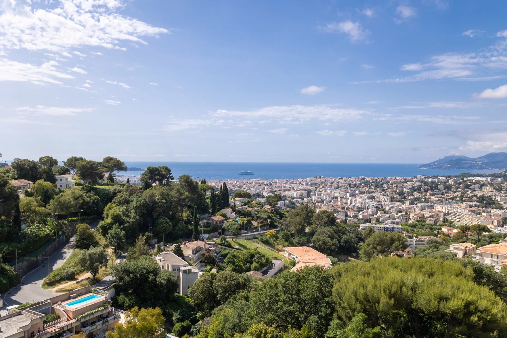 Le Cannet, Provence-Alpes-Côte d’Azur, 06110, FR, 2 Bedrooms Bedrooms, ,1 BathroomBathrooms,Residential,For Sale,1848026