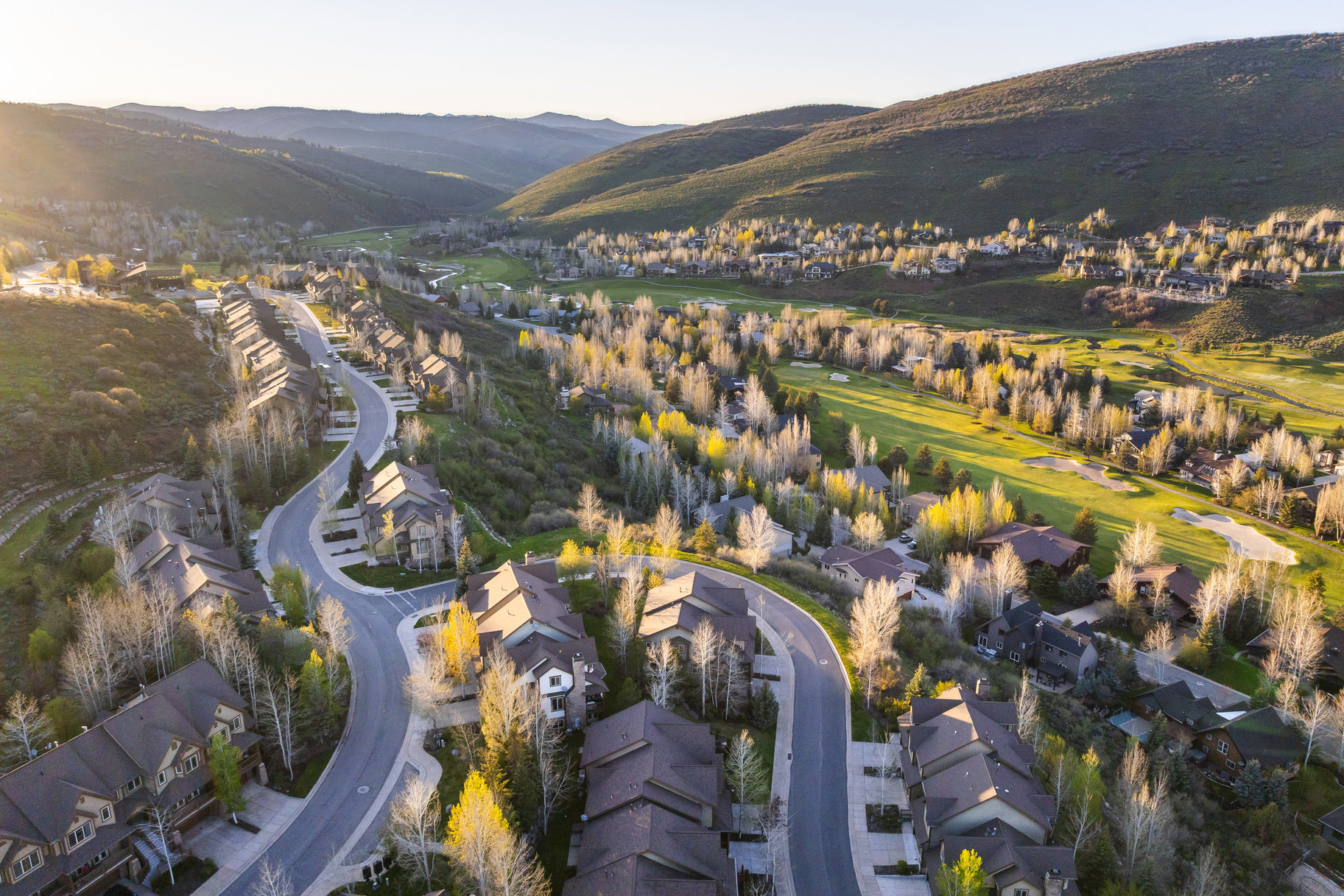  Modern Design Meets Alpine Charm in Jeremy Ranch - 物件實景