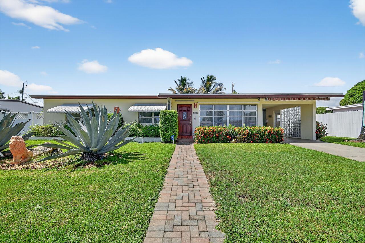 Palm Springs, Florida, 33461, United States, 3 Bedrooms Bedrooms, ,2 BathroomsBathrooms,Residential,For Sale,1901355