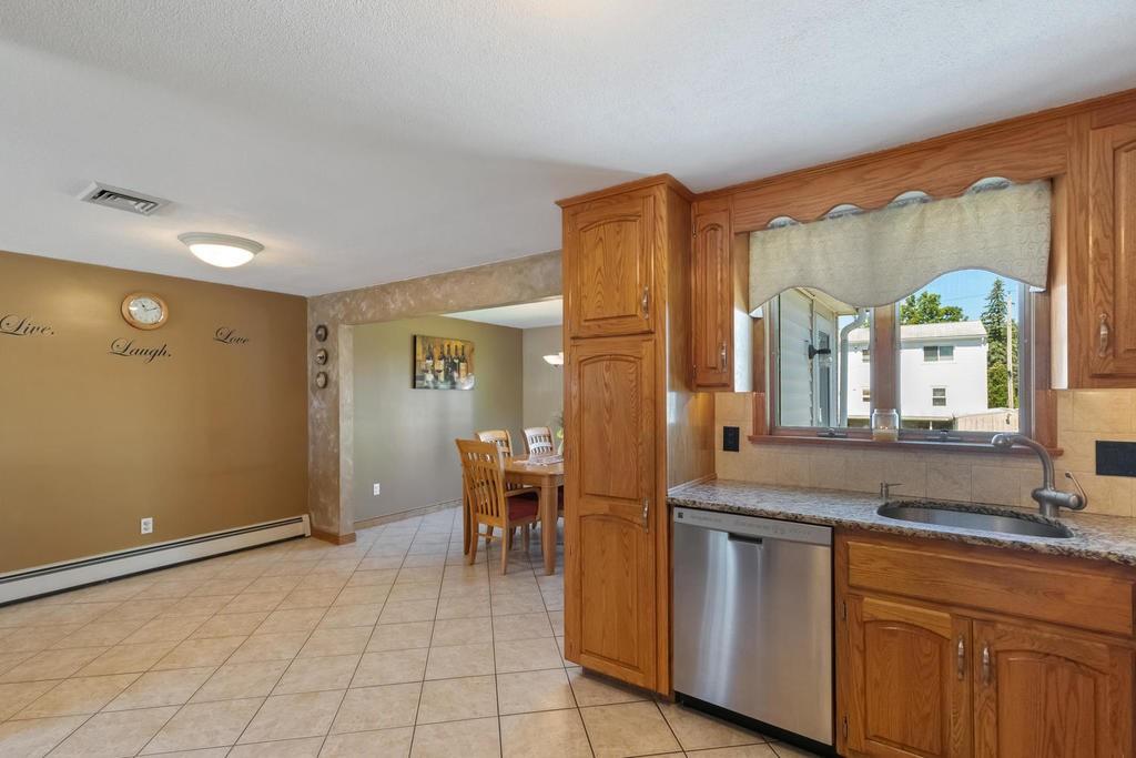 Malden, Massachusetts, 02148, United States, ,Residential,For Sale,1865038
