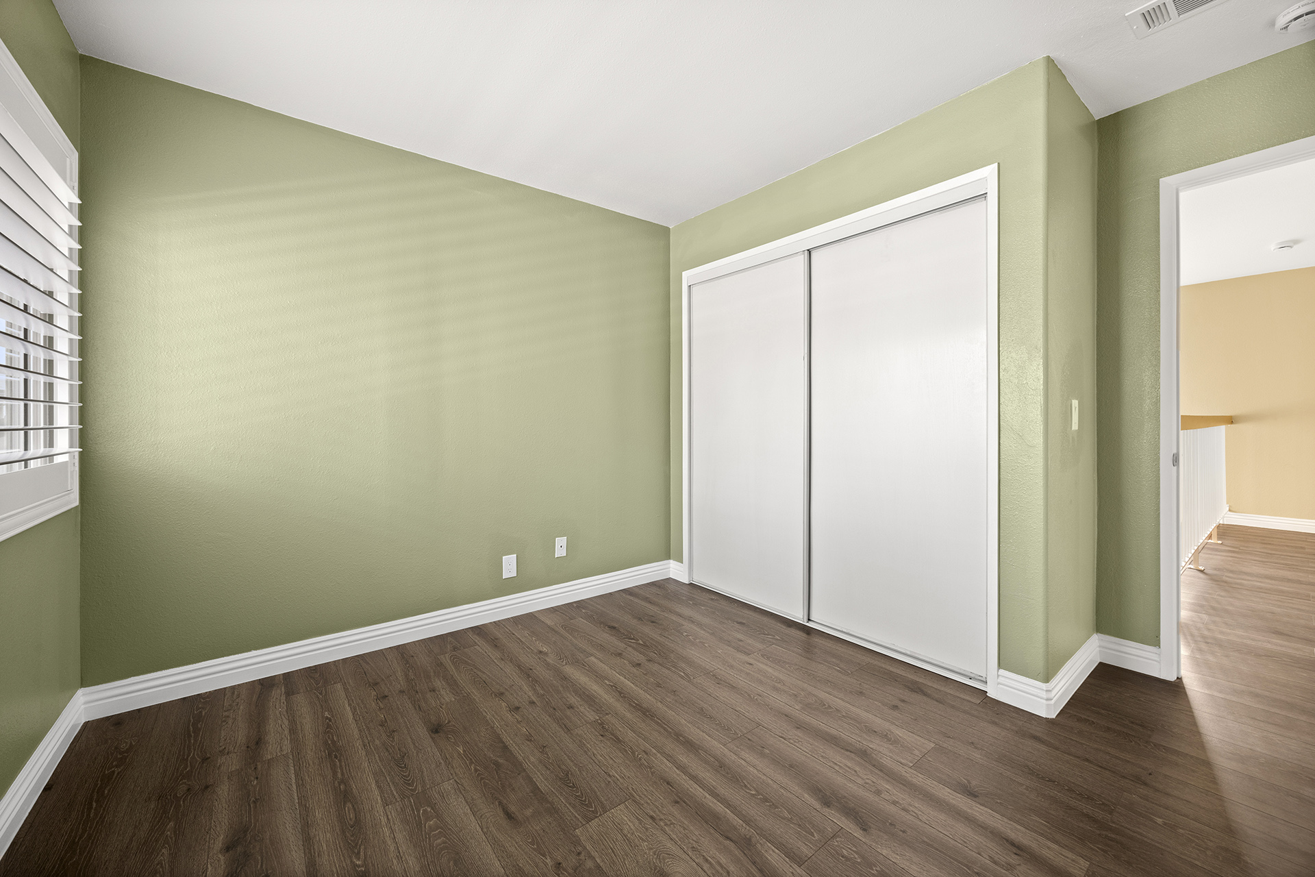 Anaheim, California, 92807, United States, 4 Bedrooms Bedrooms, ,3 BathroomsBathrooms,Residential,For Sale,1985718