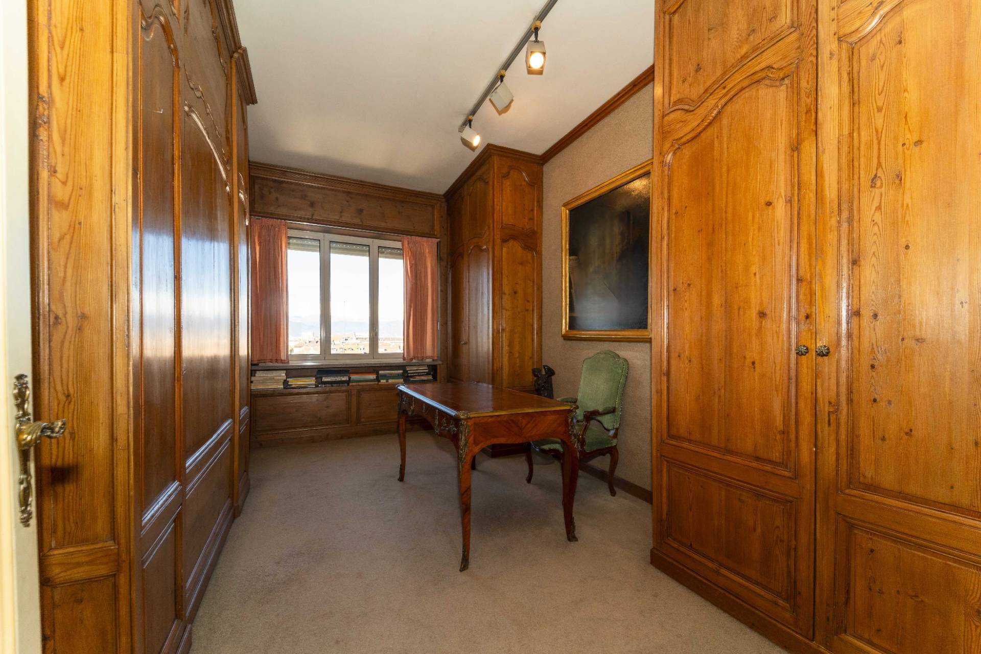 Torino, Torino, 10100, IT, 4 Bedrooms Bedrooms, ,3 BathroomsBathrooms,Residential,For Sale,1989083