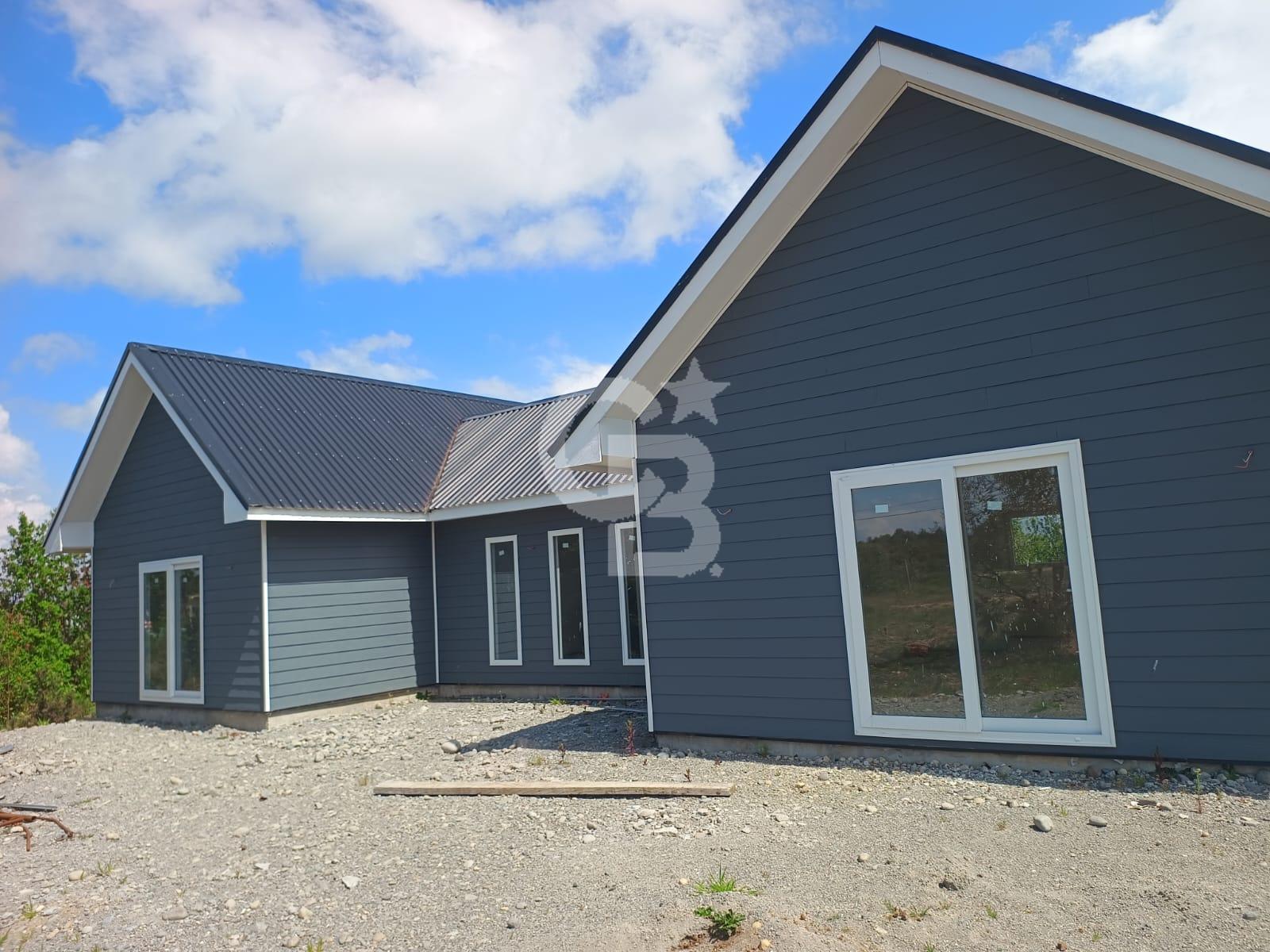 Puerto Varas, Chile, 4 Bedrooms Bedrooms, ,2 BathroomsBathrooms,Residential,For Sale,1990358