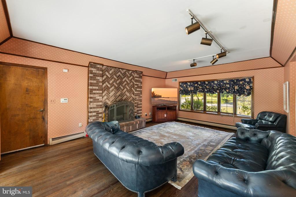 Hightstown, New Jersey, 08520, United States, 5 Bedrooms Bedrooms, ,4 BathroomsBathrooms,Residential,For Sale,1905744