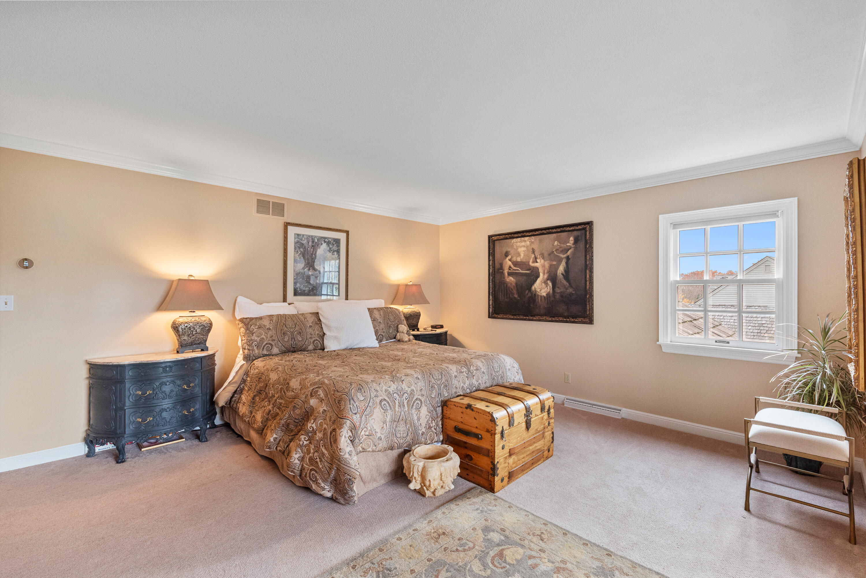 Mequon, Wisconsin, 53092, United States, 4 Bedrooms Bedrooms, ,3 BathroomsBathrooms,Residential,For Sale,1989588