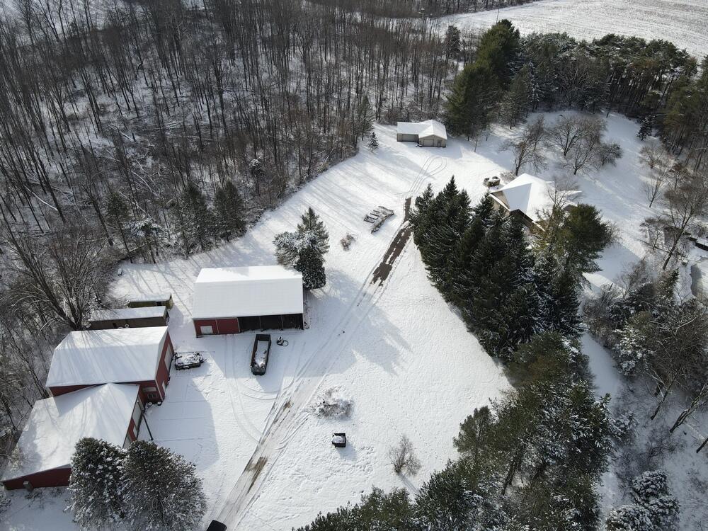 Portland, Michigan, 48875, United States, 5 Bedrooms Bedrooms, ,4 BathroomsBathrooms,Residential,For Sale,2002495