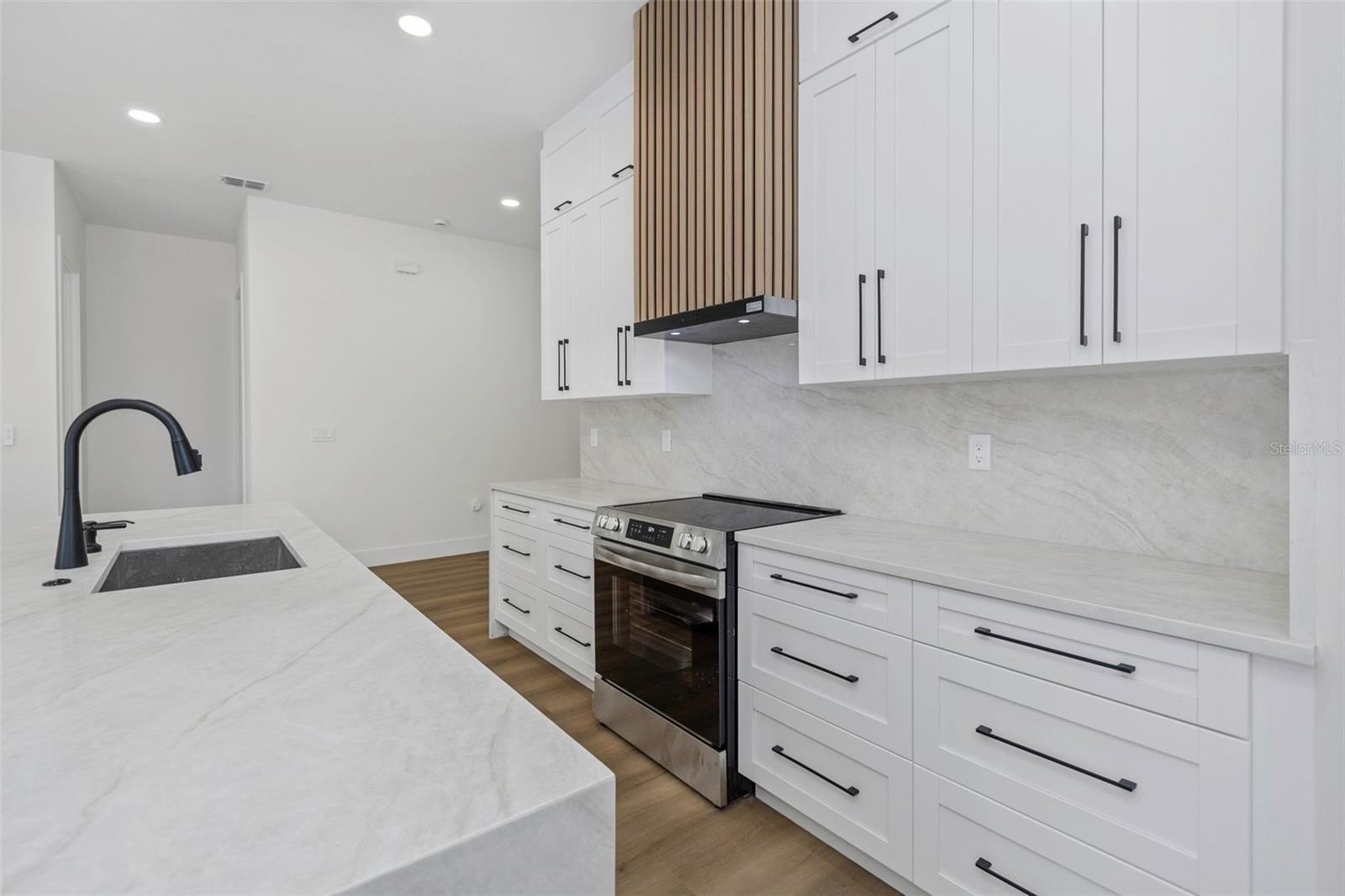 ST PETERSBURG, Florida, 33714, United States, 4 Bedrooms Bedrooms, ,3 BathroomsBathrooms,Residential,For Sale,2022051