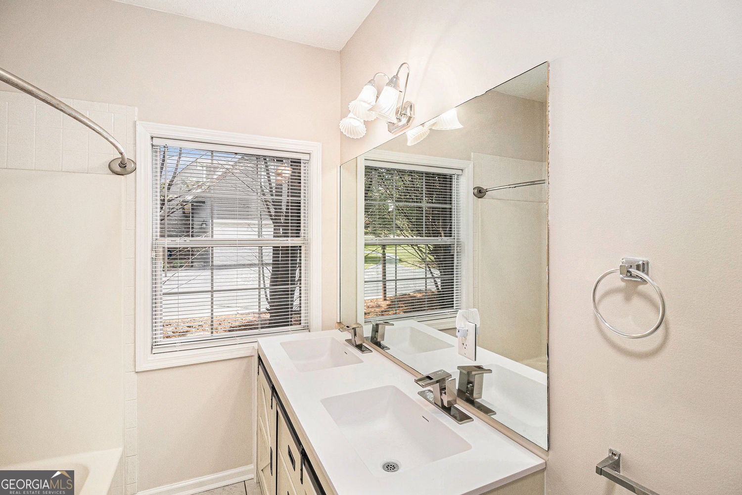 Jackson, Georgia, 30233, United States, 3 Bedrooms Bedrooms, ,3 BathroomsBathrooms,Residential,For Sale,1902958