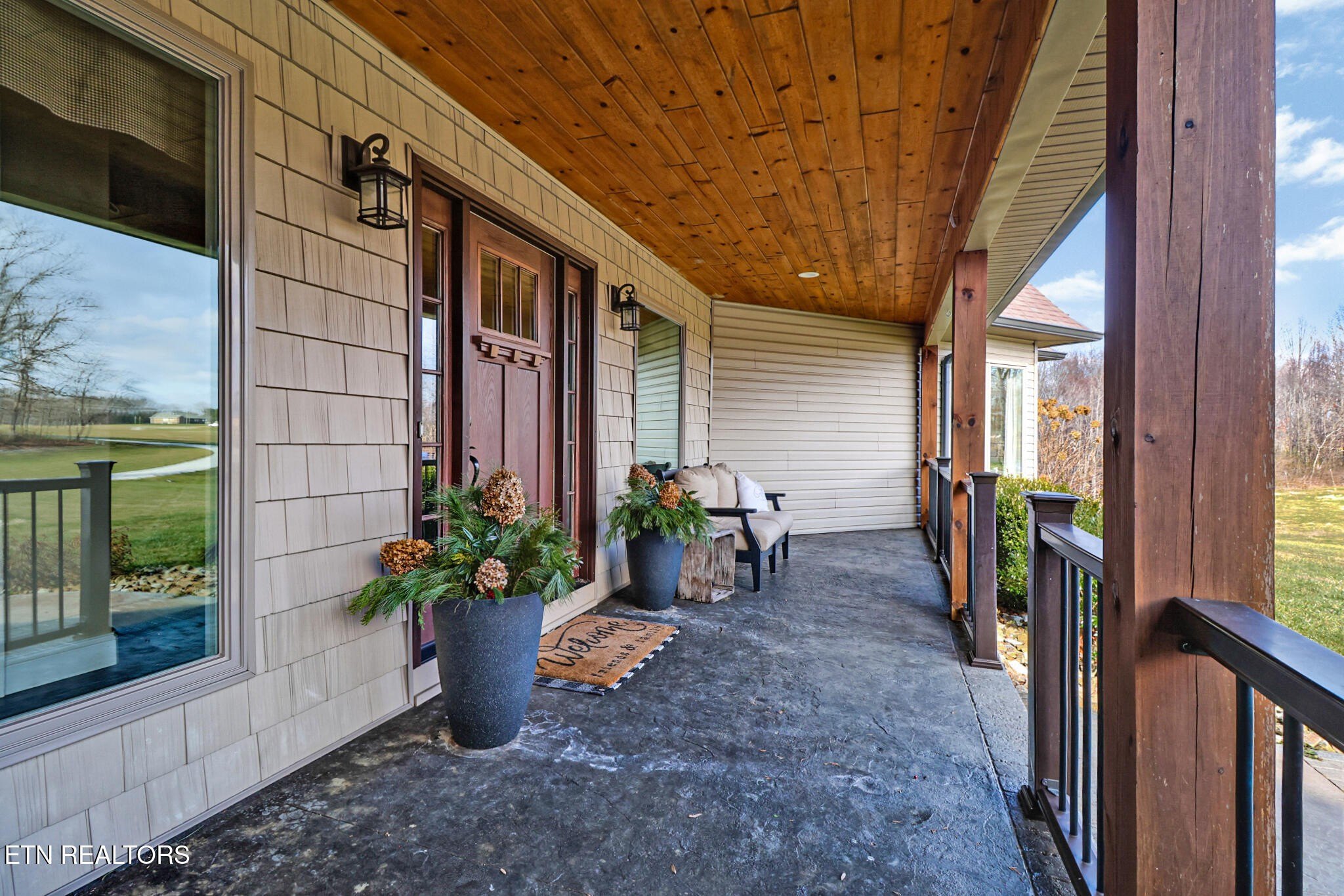 Crossville, Tennessee, 38555, United States, 4 Bedrooms Bedrooms, ,5 BathroomsBathrooms,Residential,For Sale,2005475