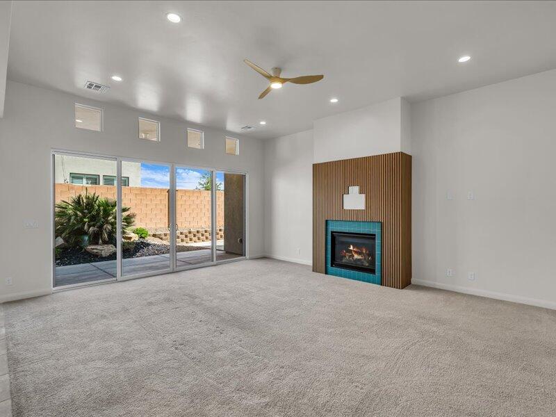 St George, Utah, 84790, United States, 4 Bedrooms Bedrooms, ,Residential,For Sale,1847671