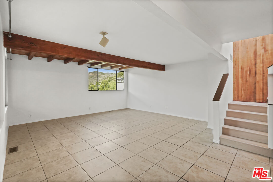 Malibu, California, 90265, United States, 3 Bedrooms Bedrooms, ,2 BathroomsBathrooms,Residential,For Sale,1997351