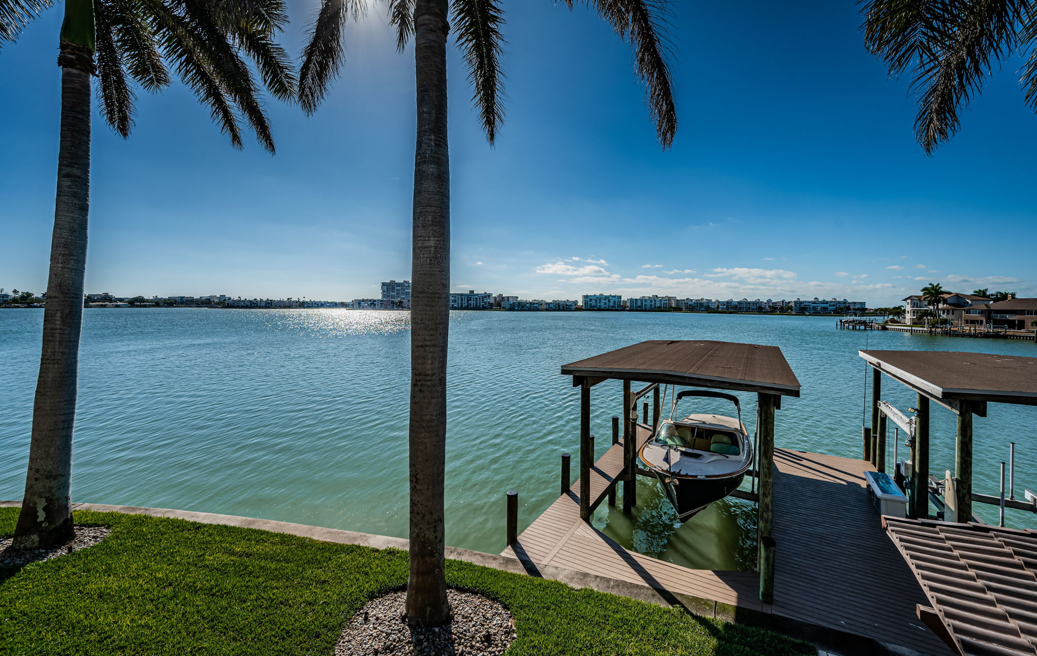 St Petersburg, Florida, 33707, United States, 5 Bedrooms Bedrooms, ,5 BathroomsBathrooms,Residential,For Sale,2007772