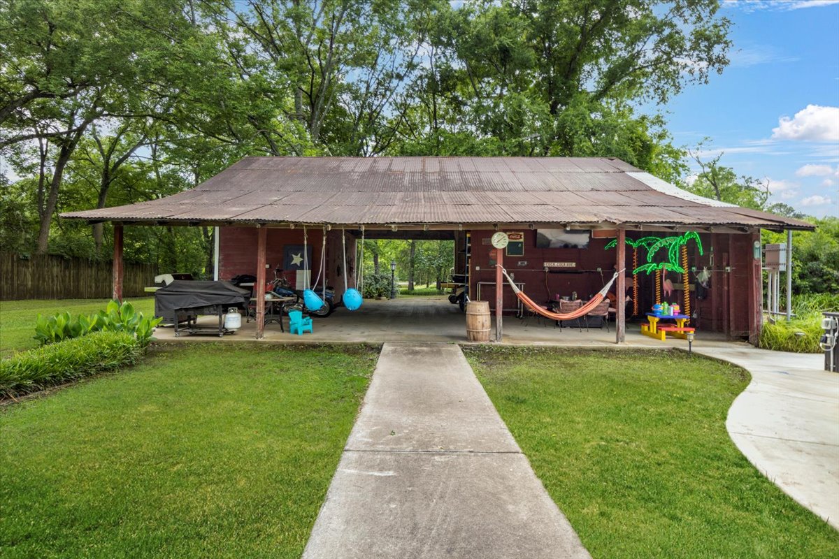 Carthage, Texas, 75633, United States, 5 Bedrooms Bedrooms, ,4 BathroomsBathrooms,Residential,For Sale,1804016