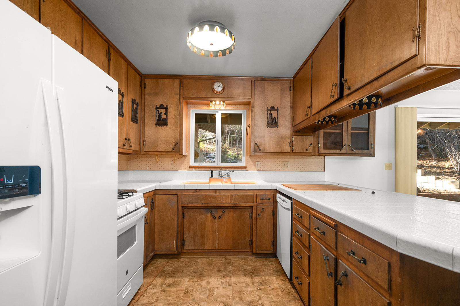 Big Bear City, California, 92314, United States, 4 Bedrooms Bedrooms, ,3 BathroomsBathrooms,Residential,For Sale,2000367