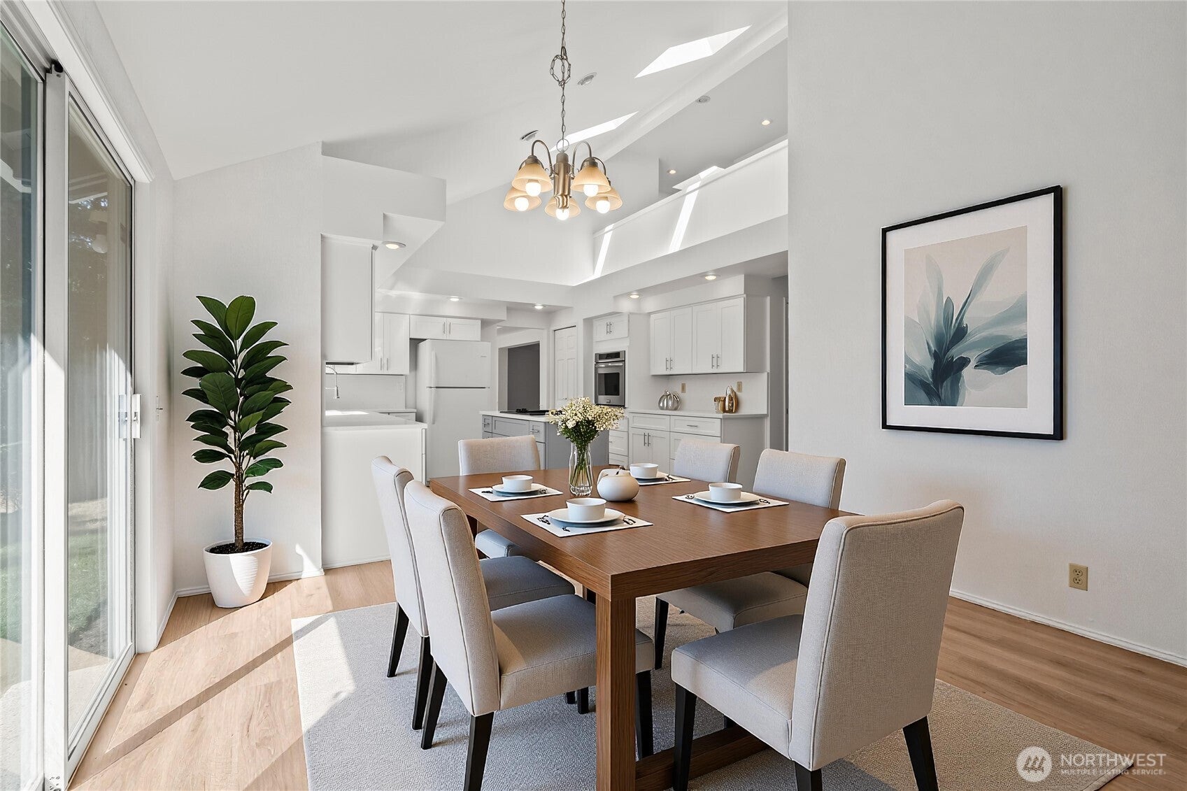 Sammamish, Washington, 98029, United States, 4 Bedrooms Bedrooms, ,3 BathroomsBathrooms,Residential,For Sale,1984048