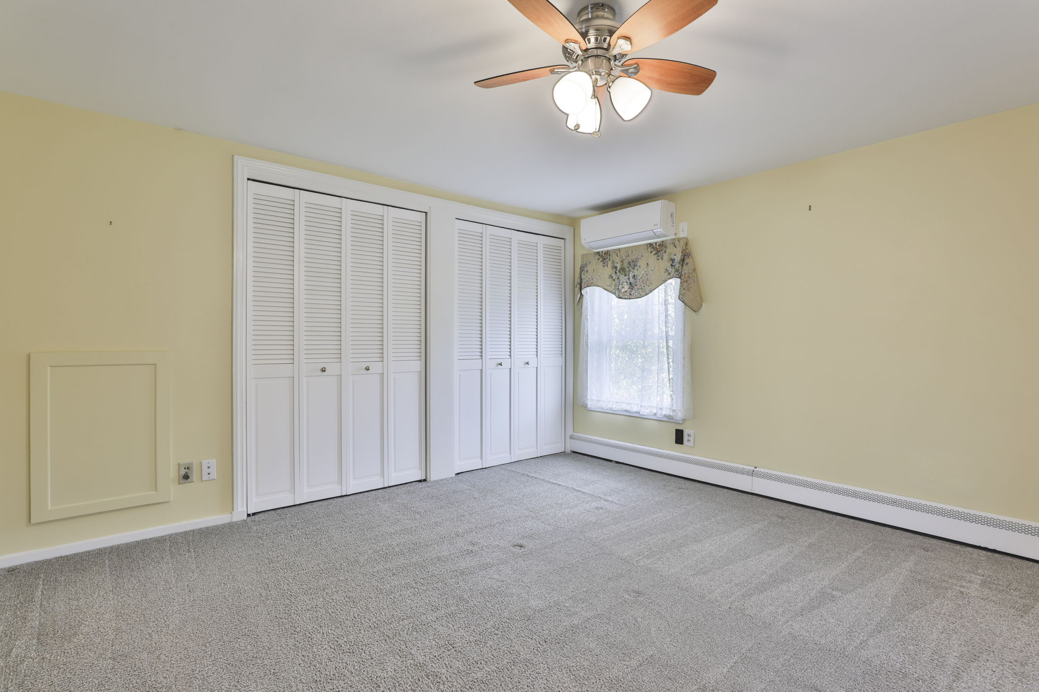 Manchester, New Hampshire, 03104, United States, 3 Bedrooms Bedrooms, ,2 BathroomsBathrooms,Residential,For Sale,1975563