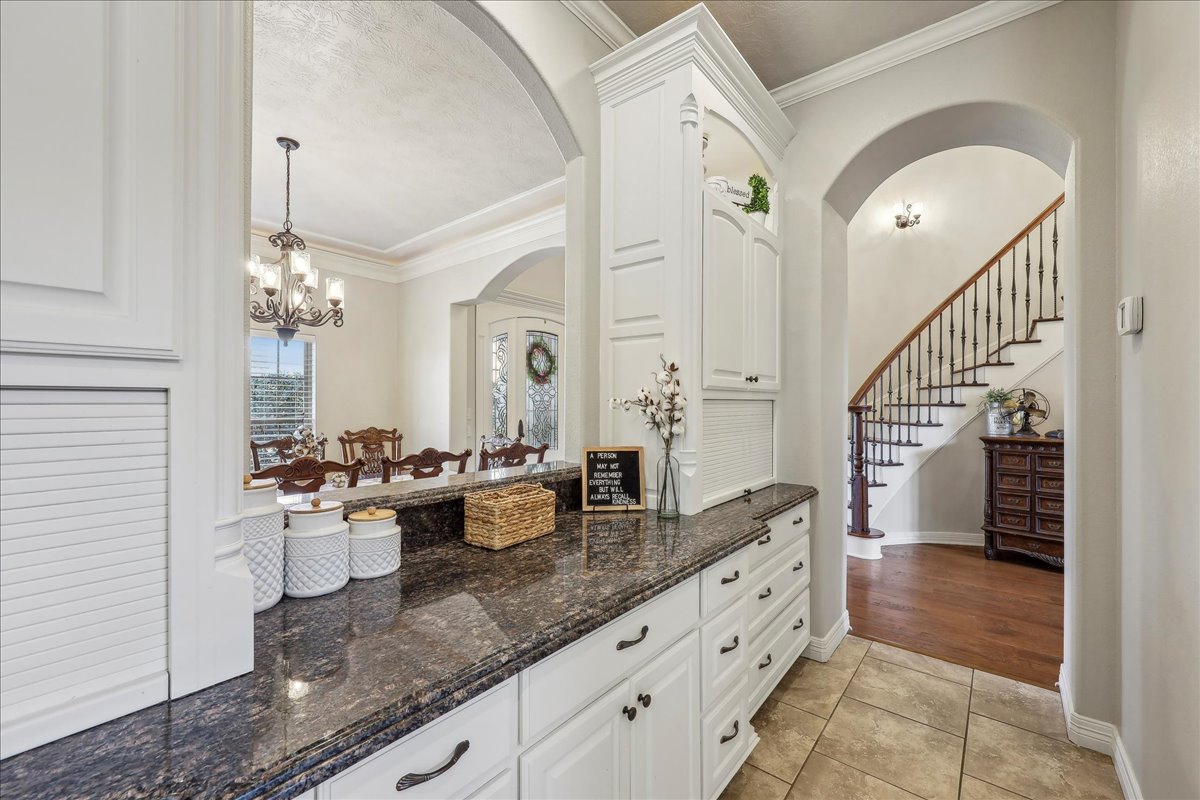 Lumberton, Texas, 77657, United States, 5 Bedrooms Bedrooms, ,4 BathroomsBathrooms,Residential,For Sale,1941970