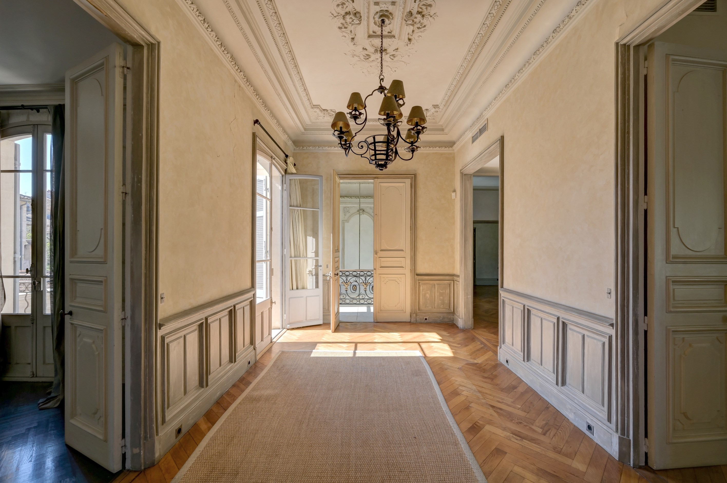 Exceptional 19th-century private mansion with interior courtyard, in the heart … - 物件實景