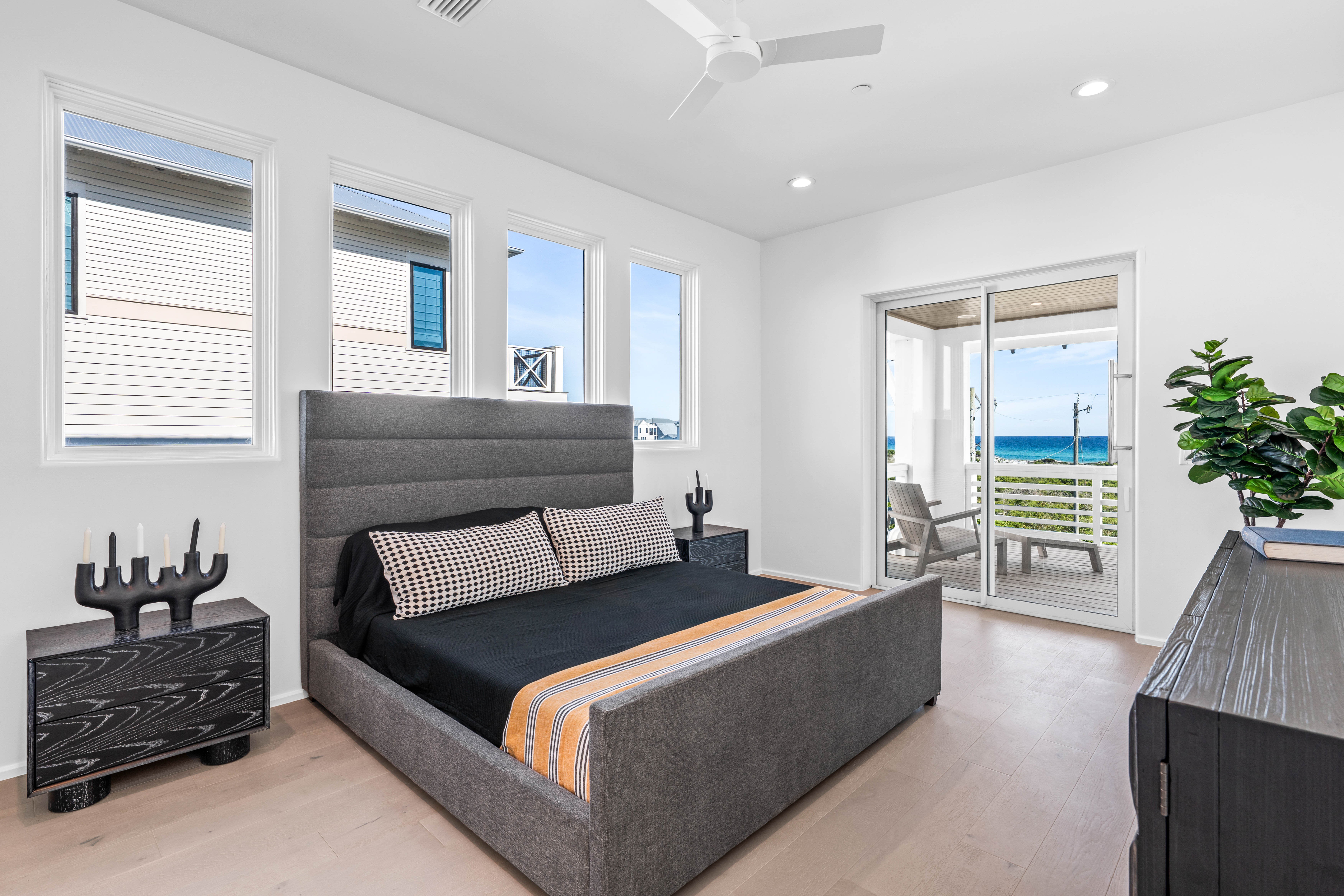  Modern Coastal Elegance with Rooftop Pool & Sweeping Gulf Views - 物件實景