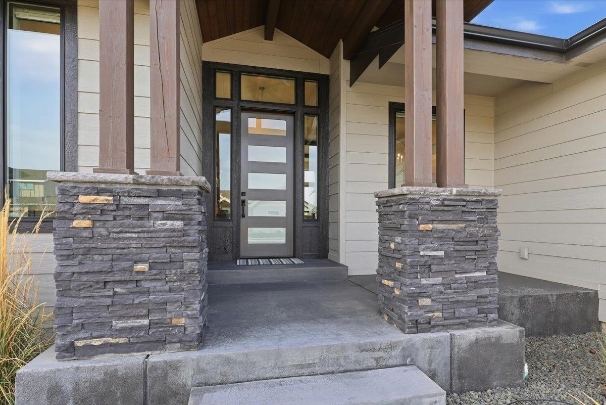 Spokane, Washington, 99208, United States, 5 Bedrooms Bedrooms, ,3 BathroomsBathrooms,Residential,For Sale,1992809