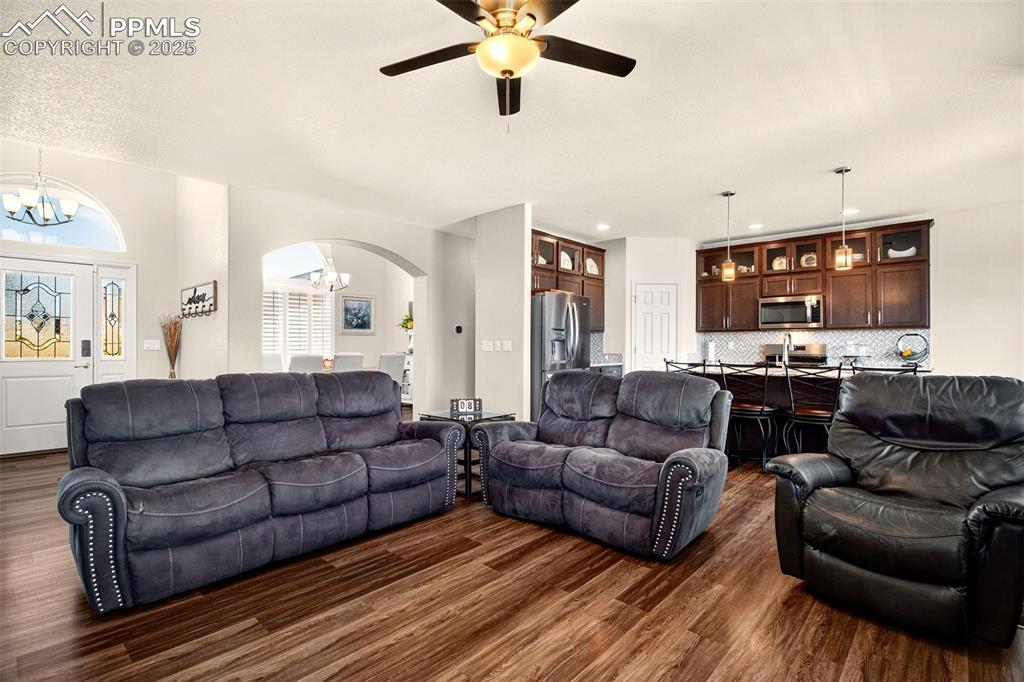 Canon City, Colorado, 81212, United States, 4 Bedrooms Bedrooms, ,1 BathroomBathrooms,Residential,For Sale,1964120