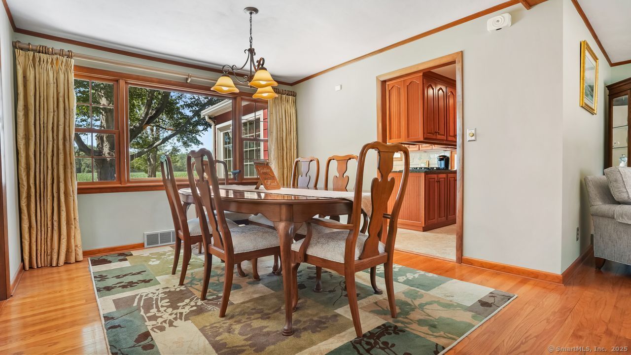 Orange, Connecticut, 06477, United States, 3 Bedrooms Bedrooms, ,2 BathroomsBathrooms,Residential,For Sale,1932290
