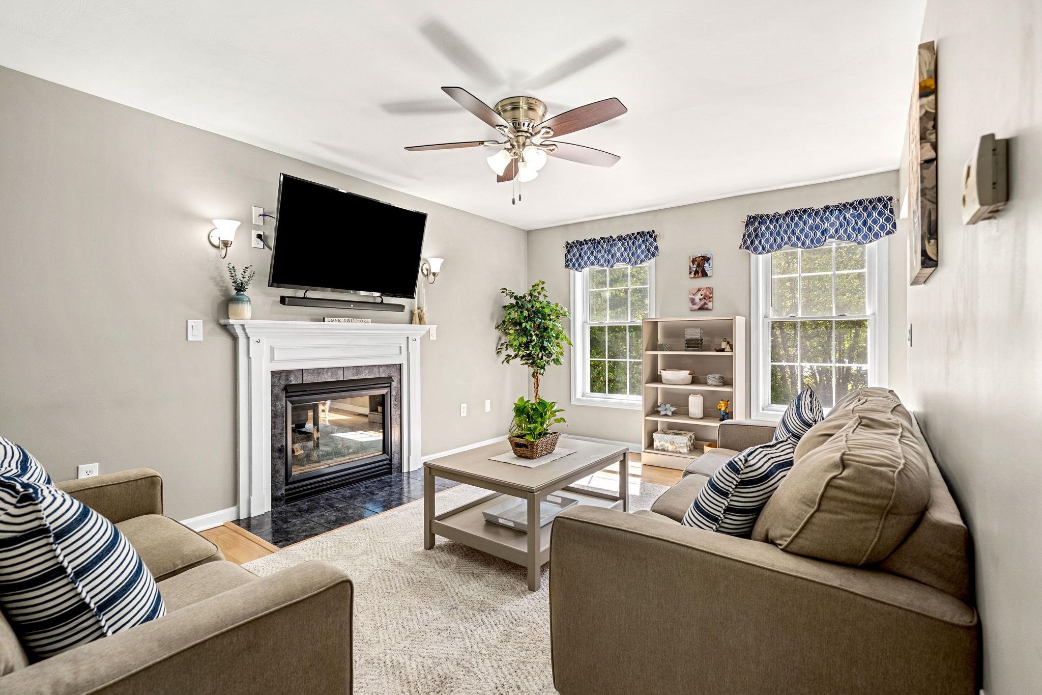 Derry, New Hampshire, 03038, United States, 3 Bedrooms Bedrooms, ,2 BathroomsBathrooms,Residential,For Sale,1927202