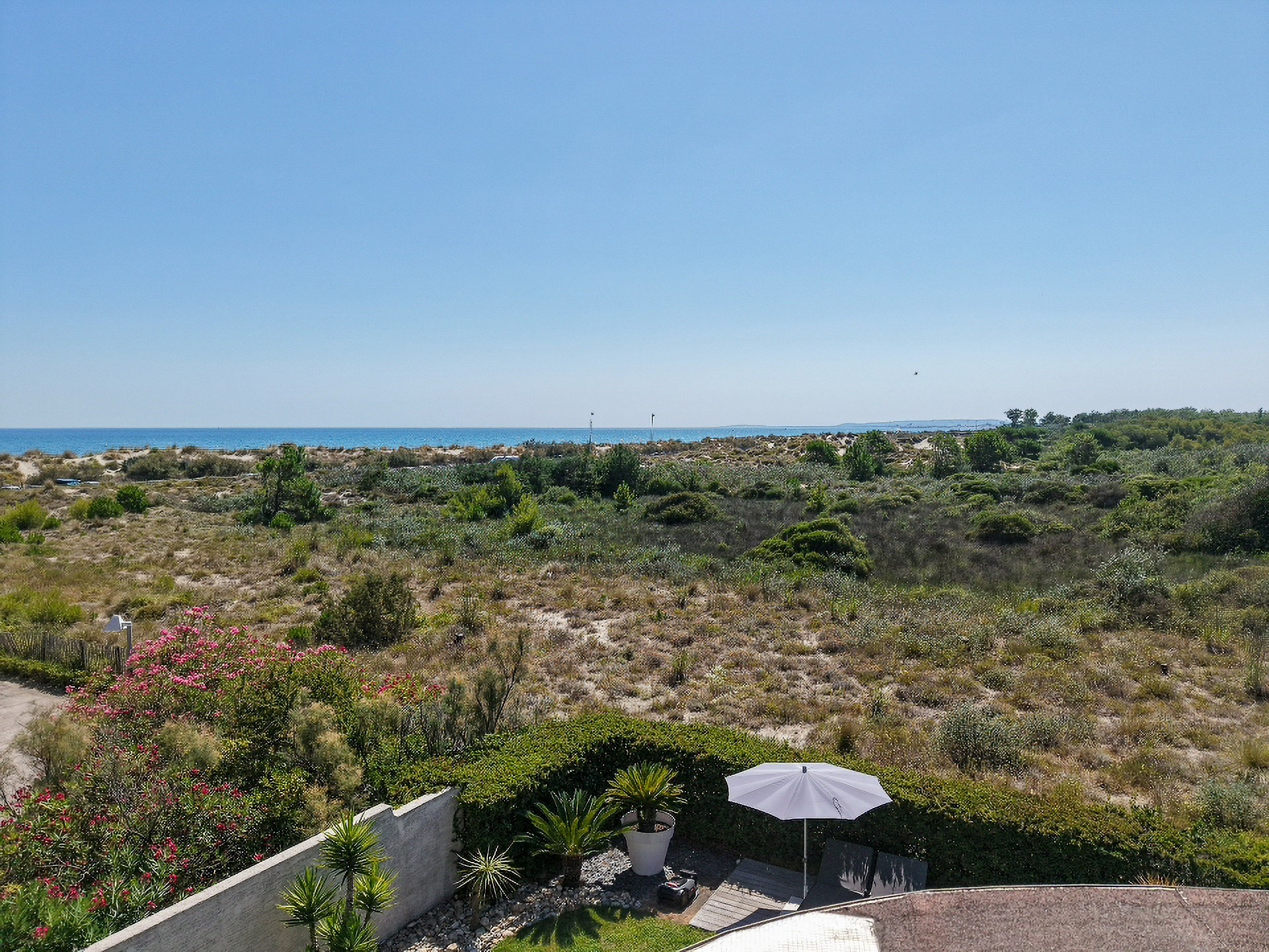  Exceptional Villa with Sea Views just steps from the Beach - 物件實景